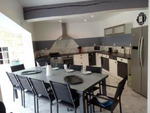 Villas Villa spacieuse avec piscine privee a Ranton - 330 m² : photos des chambres