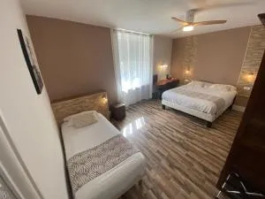 新酒店 - 波利尼