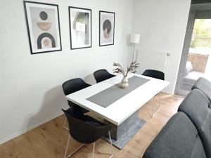 FH-Nähe: Modernes Apt mit Balkon