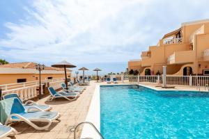 Paradise Court Suites