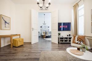 Magnificent Elegance by Magyar Street & Central Market