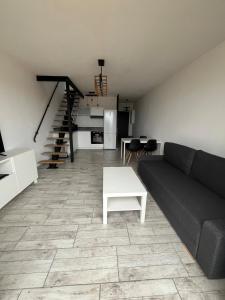 Joli duplex T3 vue mer Le Brusc parking gratuit