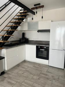 Joli duplex T3 vue mer Le Brusc parking gratuit