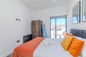 Super Central 2 Bedroom Flat