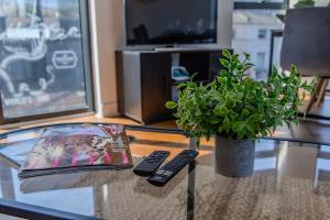 Super Central 2 Bedroom Flat