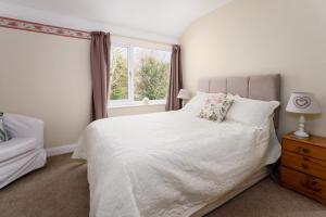 Cosy country cottage, nearby beaches attractions A55