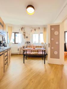 Central Bucharest Delicious