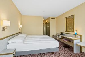 cozy self check-in rooms