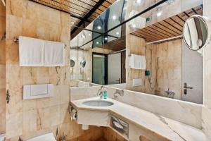 cozy self check-in rooms