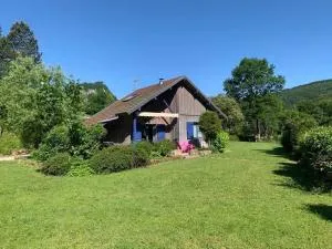 Chalet Les Ammonites 2 chambres en Franche Comte au calme dans la nature - 萨兰莱班