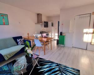 Appartements Poppy-Ideally located, Next station,Gd Palais&City : photos des chambres