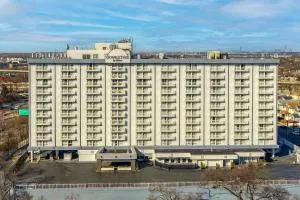 DoubleTree by Hilton New York JFK Airport - Lawrence