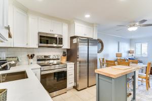 Beachfront Abode with Pool Access in Gulf Shores!