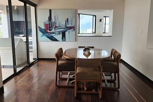 Casa Campestre, Ubicación Central