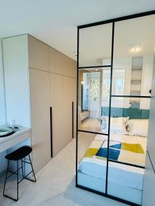 Designer studio apartment FRAME - 3hvězdičkové hotely ve městě Split
