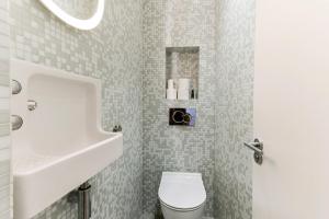 Pink Floyd 3BR Flat in Maida Vale near Notting Hill and Little Venice