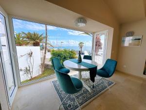 2 bedrooms bungalow with amazing view and private jacuzzi