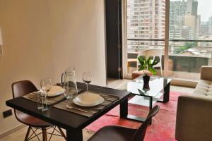 HOM I Wifi Cowork Piscina Ciudad Metro Almagro