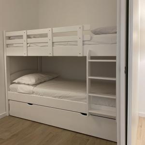 LuxuryApartmentBaiaBlanca Pool & Free Parking