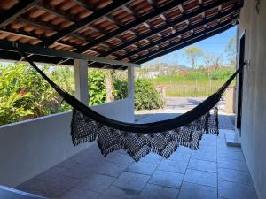 Casa com PISCINA - 02 Quartos à 900m PRAIA e 3km do Beto Carrero - Estacionamento - Area de LAZER com Churrasqueira e SINUCA - Wi-Fi e Cozinha Completa