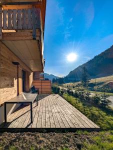 Spacieux appartement Morgins cheminée, terrasse et jardin