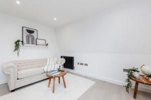 2Bed 2Bath Apartment in Liverpool Street, Steps to Brick Lane, Spitalfields & Shoreditch