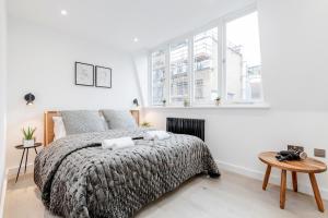 2Bed 2Bath Apartment in Liverpool Street, Steps to Brick Lane, Spitalfields & Shoreditch