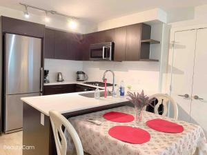 Cozy Perfect &elegant 2bed 1 bath in Richmond center