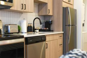 LUX Studio King Bed Free Parking PITT CMU