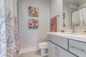 Luxurious 3 story home in Houston! Elegance galore