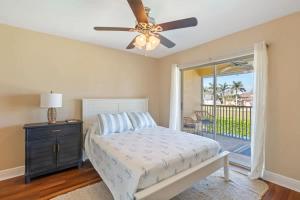 Chiquita Retreat with Pool