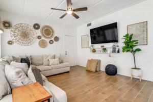 Tuluminati Lux South Padre Condo with Pool!