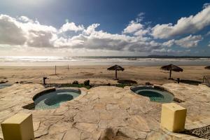 Apartment with Ocean View, Pools & Sauna - Las Olas