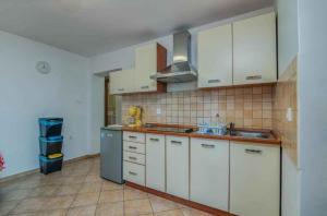 Apartment in Njivice - Insel Krk 54170