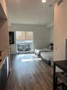 The sunset loft apartment FREE parking