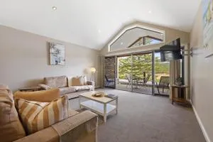 Sea Foam Villas - Peterborough