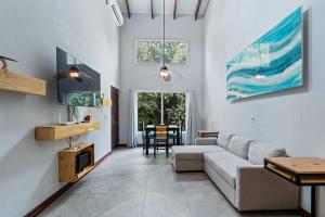 Beach walkable loft condo with pool