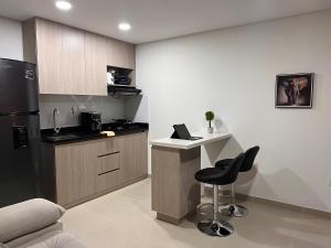 Apartasuite Sabaneta Vista a la ciudad parking