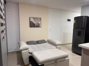 Apartasuite Sabaneta Vista a la ciudad parking