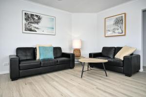 Bradman Ave Gem - River Views & Outdoor Activities