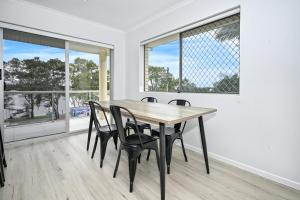 Bradman Ave Gem - River Views & Outdoor Activities