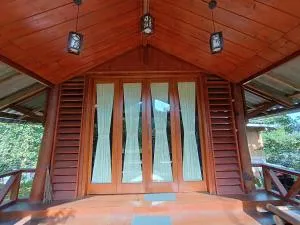Rumah Kayu Agrowisata Kopeng Gunungsari - 班顿甘