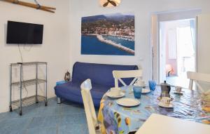 2 Bedroom Gorgeous Apartment In Scario