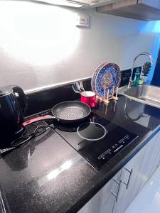 UNISTAY Coast Res R19 w Bal Sunset Vw Worldtrade