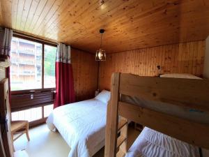 T2 centre village La Clusaz, balcon - FR-1-459-242