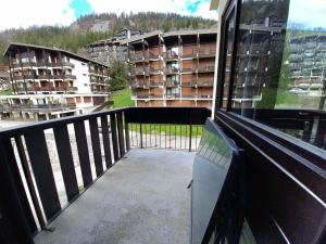 T2 centre village La Clusaz, balcon - FR-1-459-242