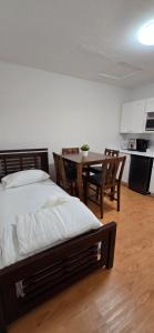 New Royal Inn