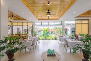 E L Westensee Resort