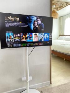 # 3room # 4bed # Gwangalli # Maximum 8 # Netflix # 120 inch beam
