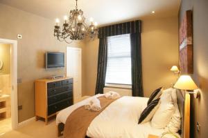 King Double Room - First Floor